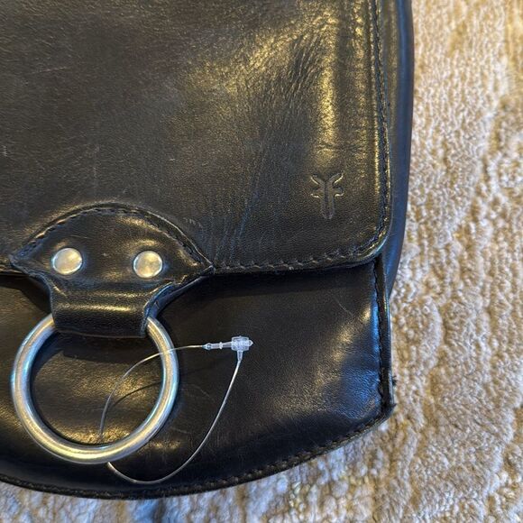 Vintage Black full grain leather frye small crossbody bag with adjustable strap - Picture 2 of 11